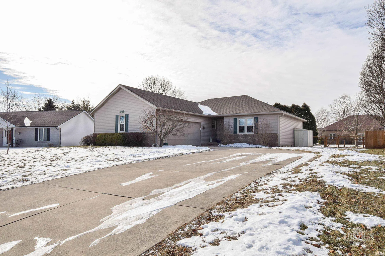 1709 N Oriole Dr photo 1