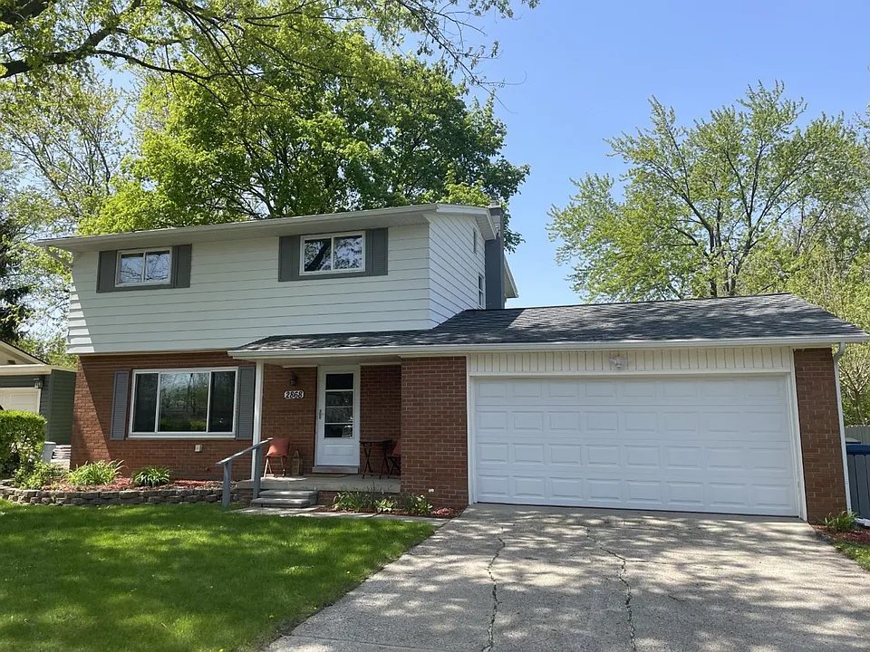 2868 Dayton Dr
