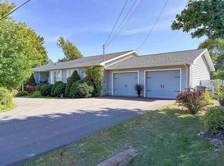 12 Westhill Dr, Charlottetown, PE C1E1N8