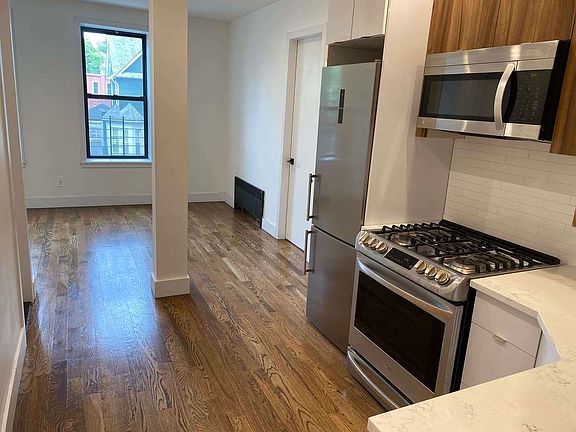 3rd image of 249 Midwood St APT 8F
