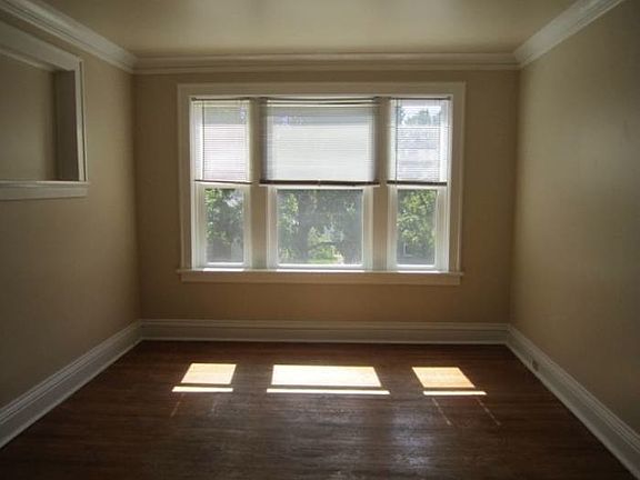 3rd image of 5023 Lansdowne Ave APT 2E