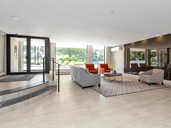 3rd image of 25 Canterbury Road #1F