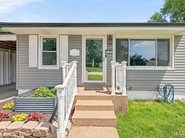 155 Saint Maurice Ln, Florissant, MO 63031