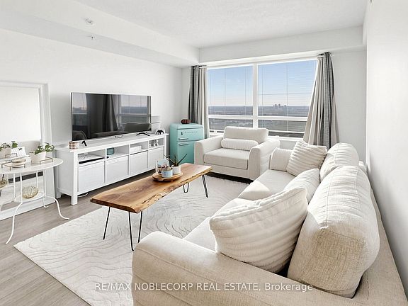 5th image of 20 Thomas Riley Rd #2010