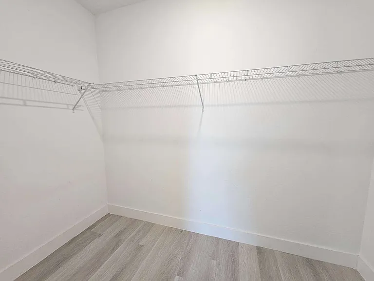 1370 Cogan Dr SE — Photo 16