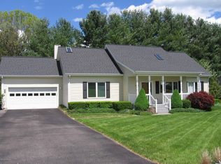 1011 Mourning Dove Dr, Blacksburg, VA 24060