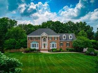8 Rachel Ct, Basking Ridge, NJ 07920