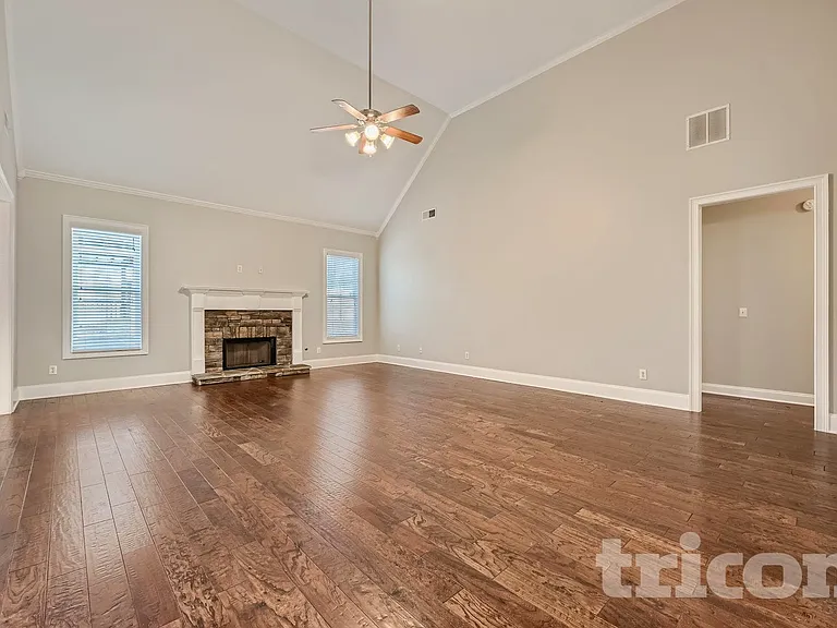 87 Thomas Place Dr — Photo 20
