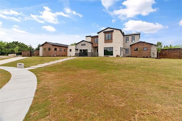 2nd image of 3811 White Dogwood Ct