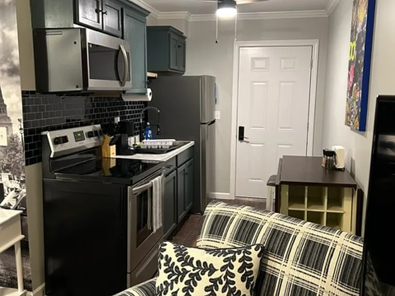 Hall Ave — Photo 1