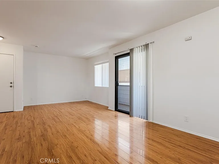 1129 Linden Ave #5 — Photo 14