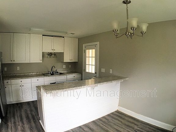 4th image of 7487 Callahan Dr