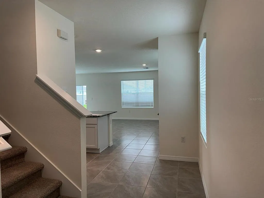 4 bed, 2.5 bath, 2260 sqft, $2,650 — Photo 4