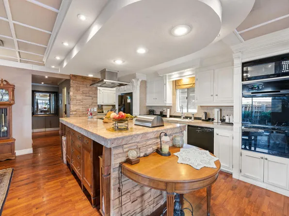 18 Calle De Las Nubes, Palm Springs, CA 92264