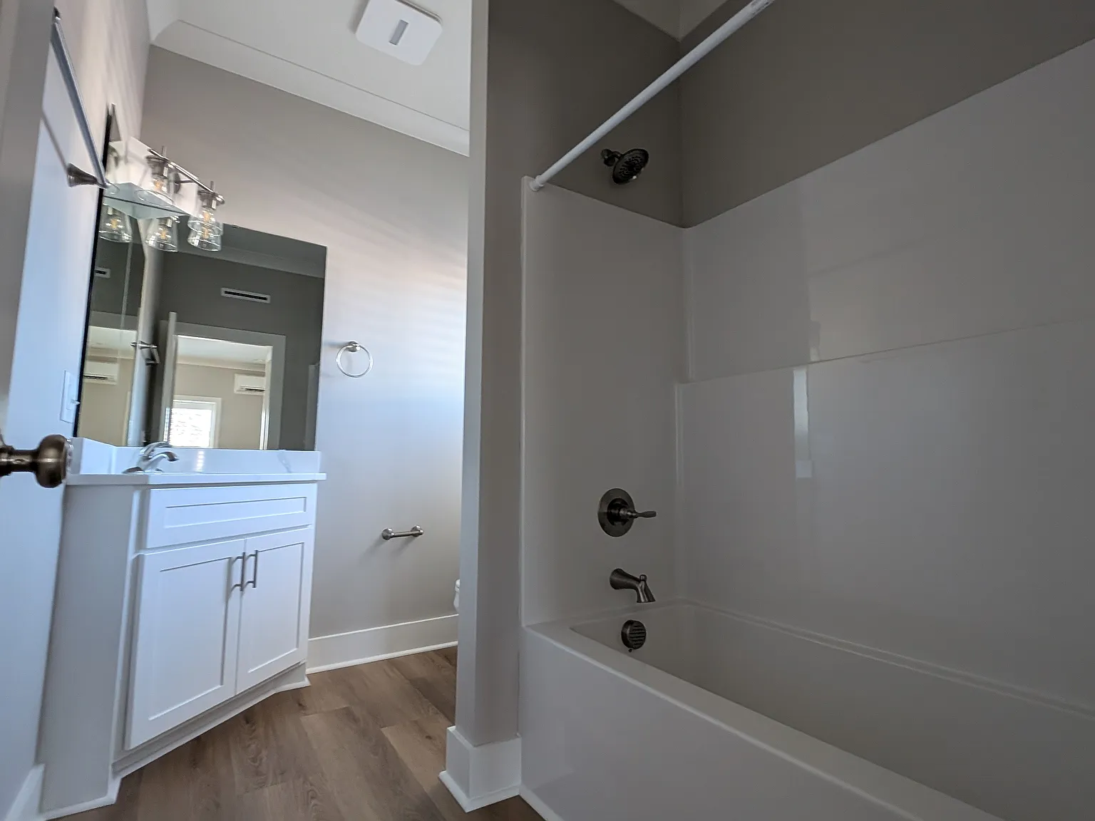 Studio, 1100 sqft, $1,500 — Photo 4