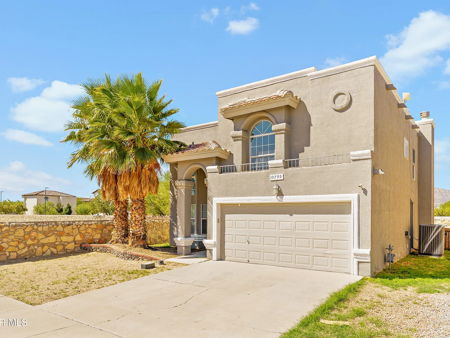 3 bed, 2.5 bath, 2049 sqft, $1,750 — Photo 2