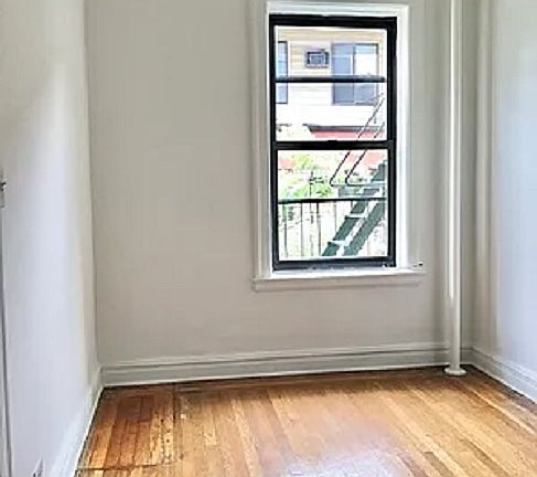 5th image of 455 W 44th St #25