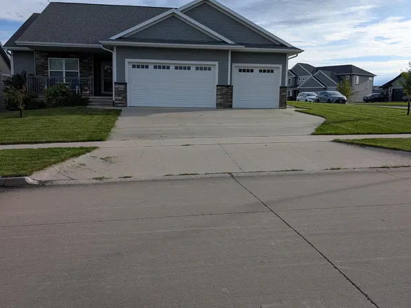 4201 Unbridled Ave, Iowa City, IA 52240