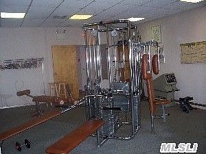 5th image of 91 Cambridge Dr W