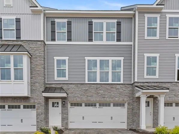 113 Ironwood St, Zelienople, PA 16063