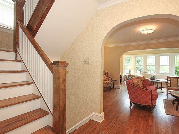 4th image of 1020 S Oak Park Ave