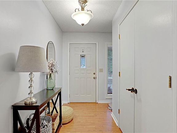 3rd image of 16012 W 139th Ter