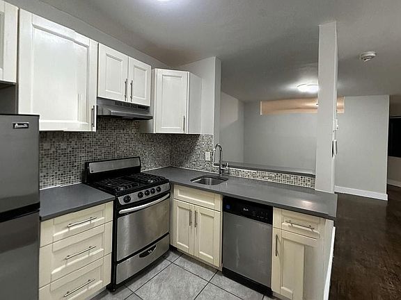 3rd image of 1144 Welling Ct #1