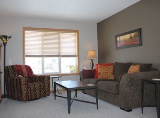 12425 Swallow Cir NW, Coon Rapids, MN 55448