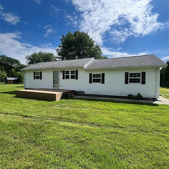 1261 Avonia Rd — Photo 1