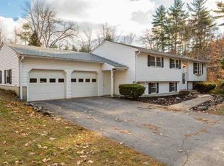 8 Russell Dr, Sanford, ME 04083
