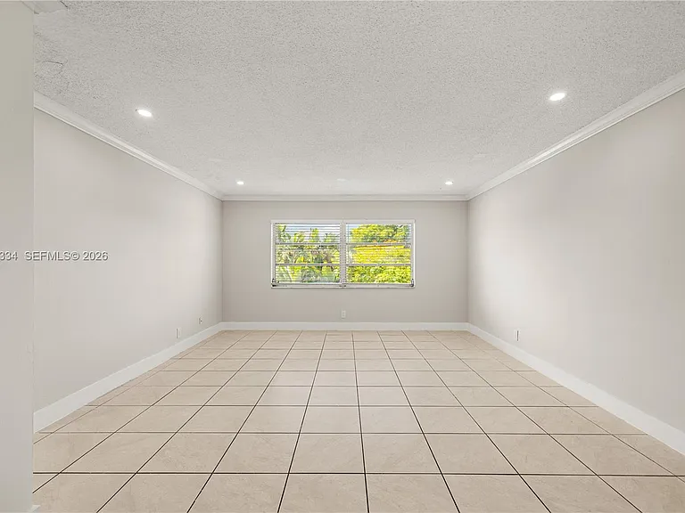 5420 Hollywood Blvd #203 — Photo 10