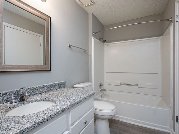 5th image of 1718 Palmer St #F