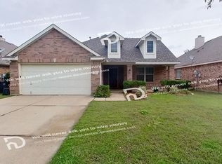 605 Darlington Trl, Fort Worth, TX 76131