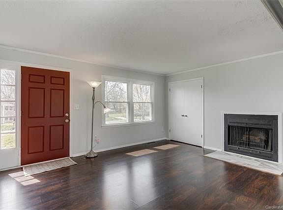 4th image of 3112 Scarlet Cres