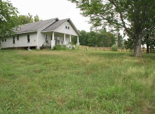 270 Booker Needham Ln, Washburn, TN 37888