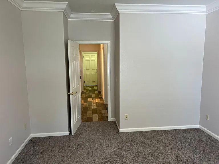 228 Halley Glen Dr — Photo 8