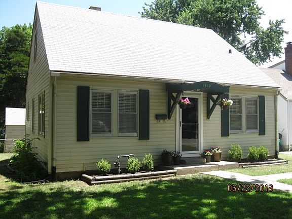 2nd image of 1312 N Vassar Ave