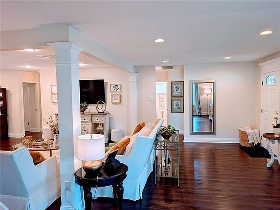 3rd image of 4704 Cleveland Pl