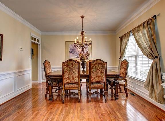 5th image of 4633 Sadler Grove Way