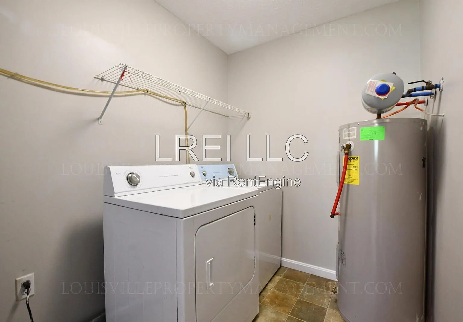 2 bed, 2.0 bath, 900 sqft, $975 — Photo 3