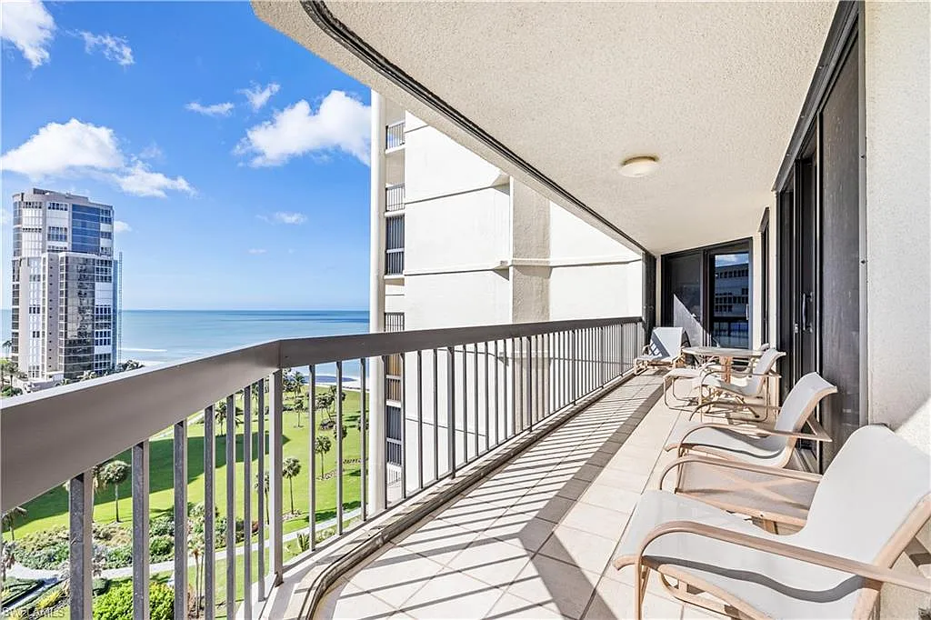 2 bed, 2.0 bath, 1671 sqft, $6,000 — Photo 2