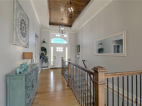 4th image of 2729 W Elm St