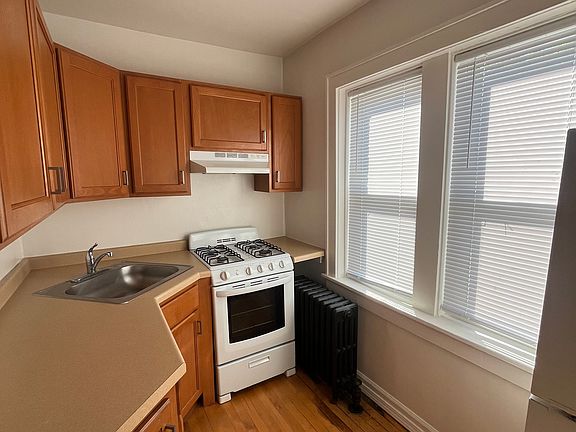 2nd image of 6437 W North Ave #201