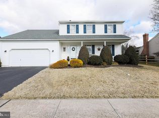 9 Roxberry Dr, Reading, PA 19608
