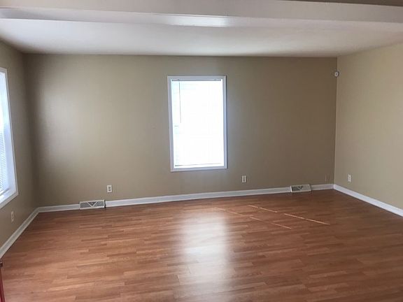2nd image of 1850 Holloway Ave