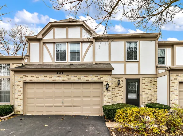 4574 N Sapphire Dr, Hoffman Estates, IL 60192
