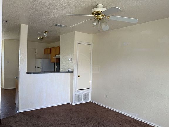 3rd image of 4006 Gus Dr APT B