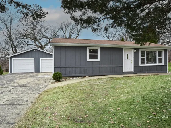 7818 Balsam Dr, Wonder Lake, IL 60097