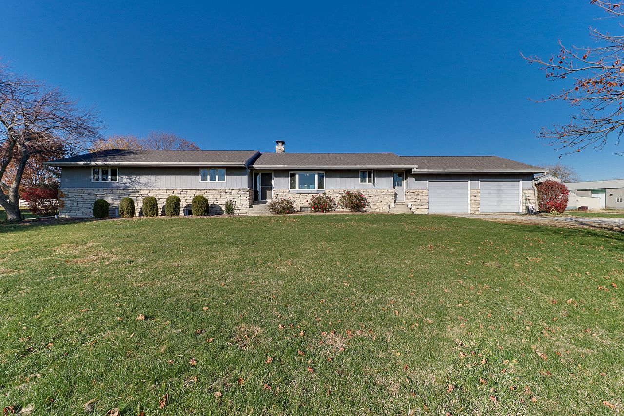 23274 E 800 North Rd, Downs, IL 61736 | Zillow