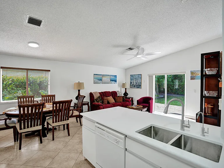 1245 SW 46th Way — Photo 14